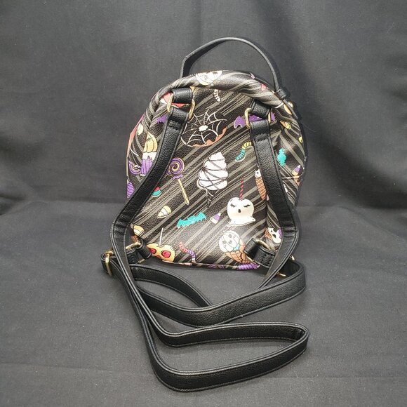 BNWT Bestsey Johnson Kitsch Vampire Dog Halloween Mini Backpack - Picture 4 of 8